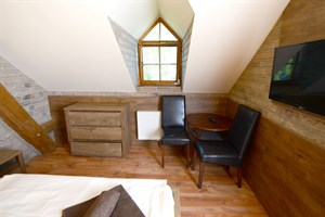 Hostinec Obora Trpišov - 1 x Dvoulůžkový pokoj Standard č. 9 (manželská postel)